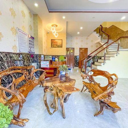 Hotel Khách sạn Triều Dâng à Tuy Hoa Extérieur photo
